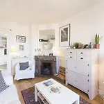 Veeve - Magical By Montmartre